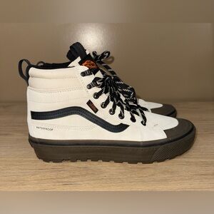 NWT VANS SK8 High-Top Waterproof Sneakers in Cream and Black. Size 8.